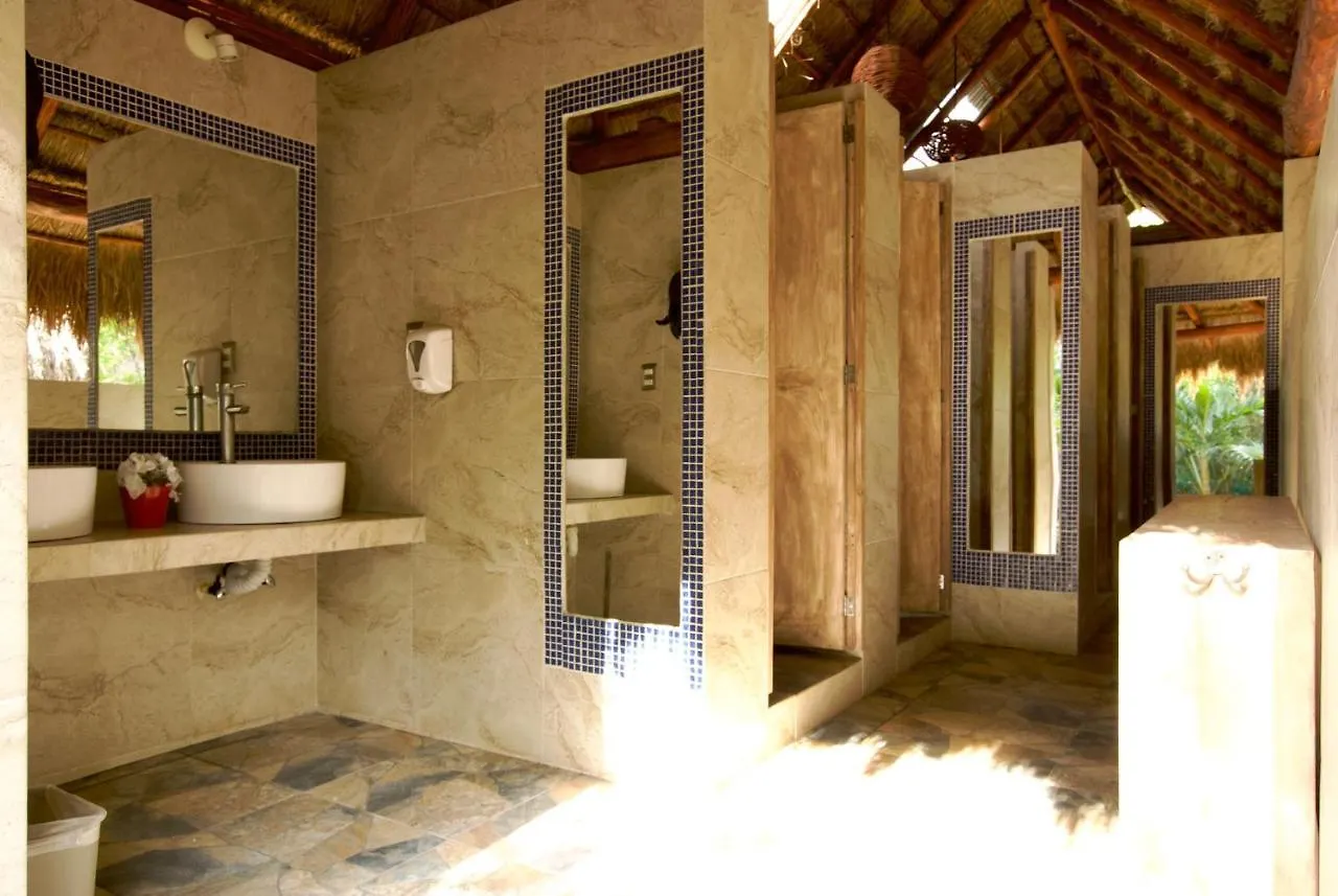 Вилла Joy Tulum - Adults Only. Деревянный коттедж
